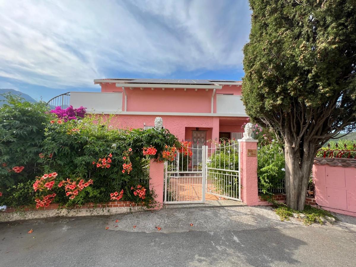 Giustenice Villa Rosa מראה חיצוני תמונה